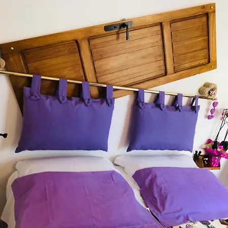 Bed & Breakfast La Casetta Di Giuci 3*