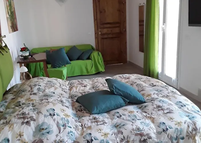 La Casetta Di Giuci Bed & Breakfast 3*